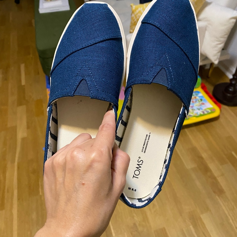 practically new, worn once. toms alpargata cupsole womens 8.5